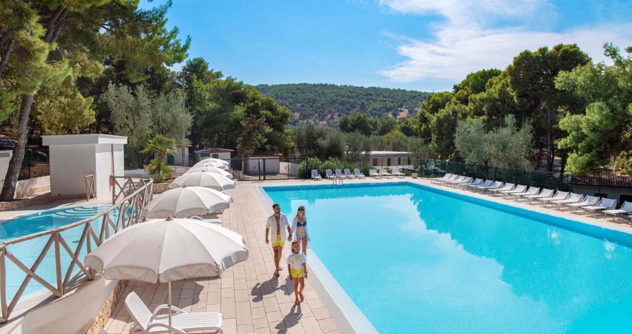 Gattarella Family Resort Puglia - Self Catering Accommodations In The Pinewood Vieste Kültér fotó